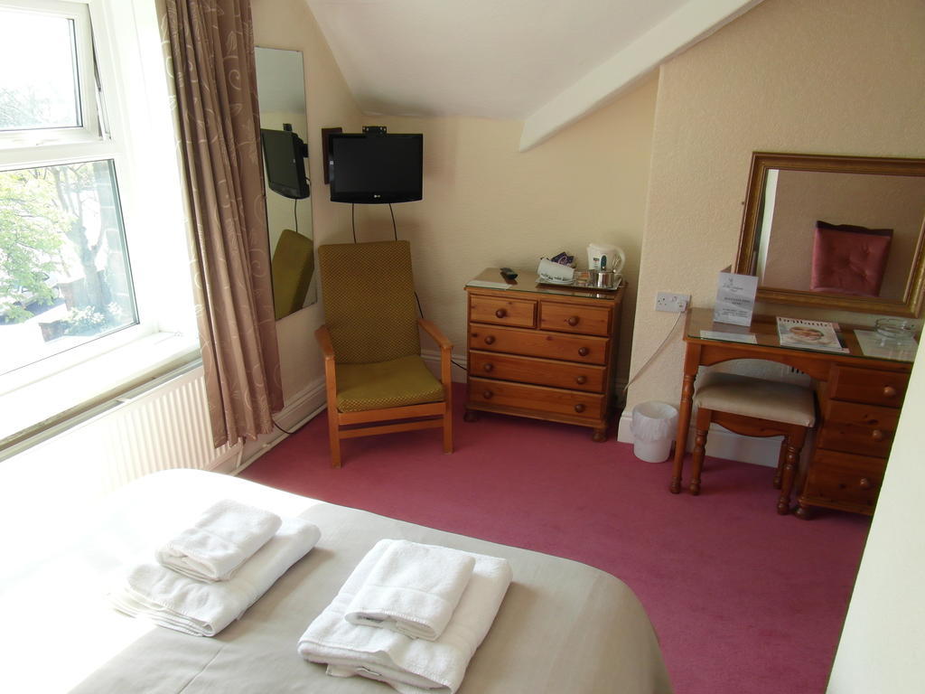Lisdoonie Hotel 배로우인퍼니스 객실 사진