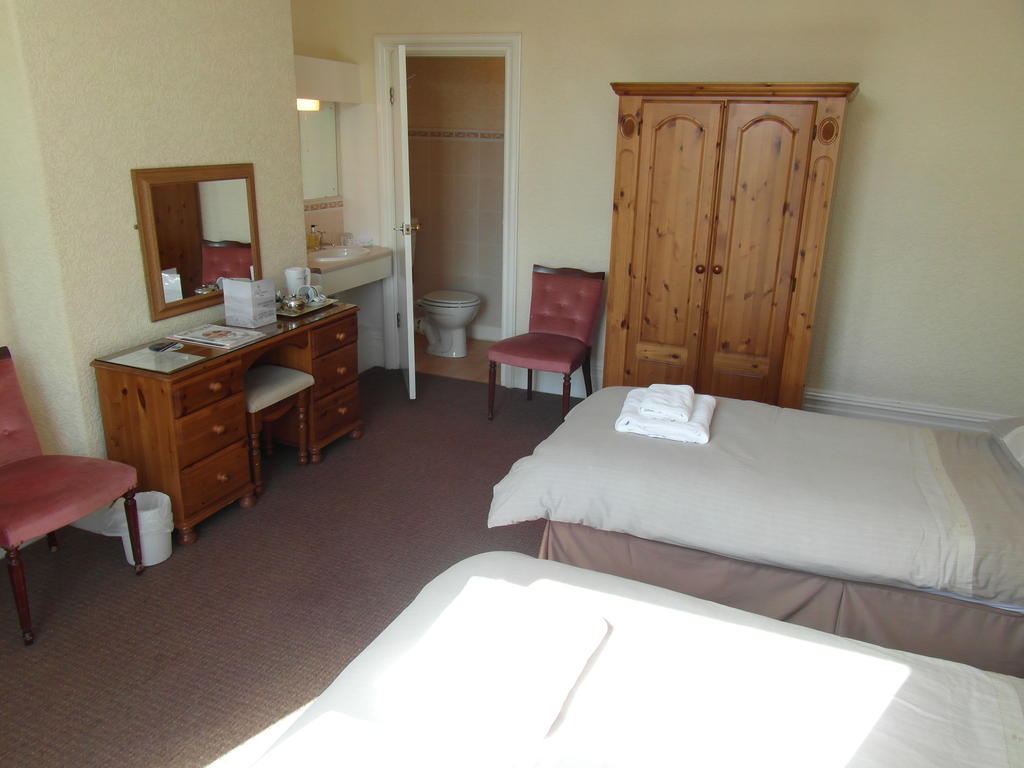 Lisdoonie Hotel 배로우인퍼니스 객실 사진
