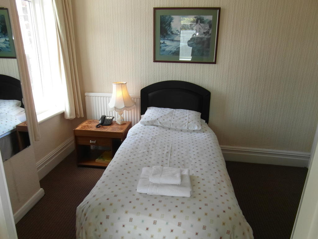 Lisdoonie Hotel 배로우인퍼니스 객실 사진