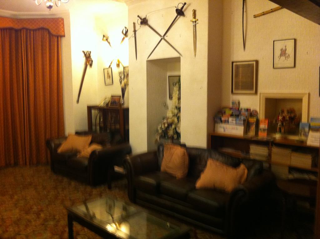 Lisdoonie Hotel 배로우인퍼니스 외부 사진